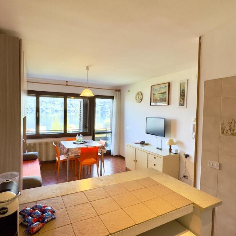 Lake view, 2-Room Apartment with Garden - Appartamento con 2 Camere da Letto - 2