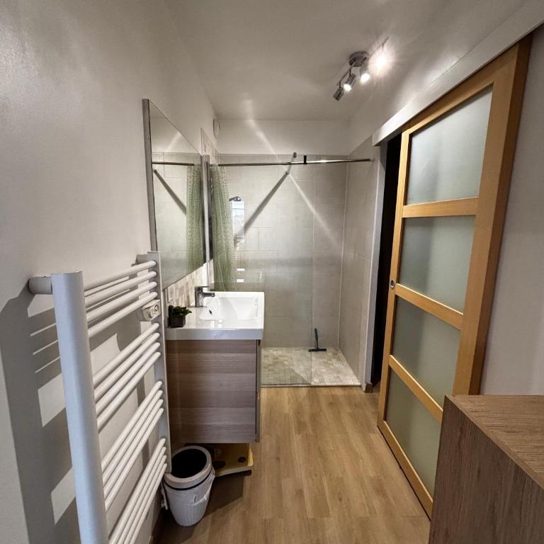 Le jardin d'Allori-Joli appartement T2 avec grande terrasse et parking proche centre ville Aix - Apartment mit 1 Schlafzimmer - 12