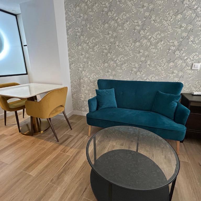 Stylish luxury studio in Salamanca best neighbourhood in Madrid! - One-Bedroom Apartment - 12
