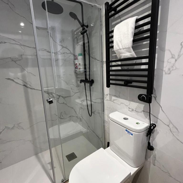 Stylish luxury studio in Salamanca best neighbourhood in Madrid! - One-Bedroom Apartment - 16