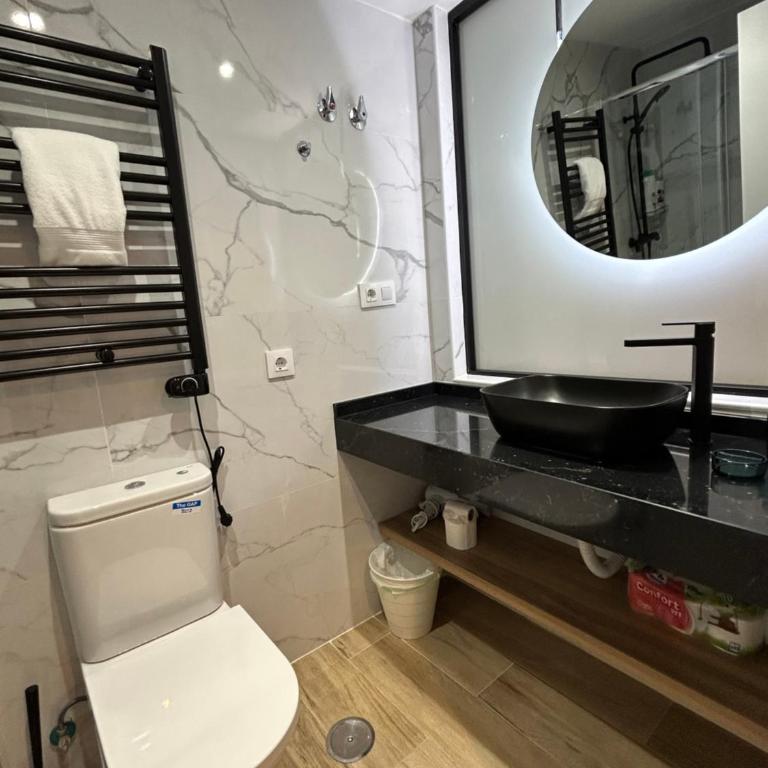 Stylish luxury studio in Salamanca best neighbourhood in Madrid! - One-Bedroom Apartment - 15
