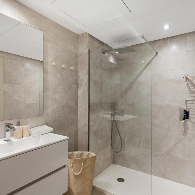 ViVi Homes - The Don - Terrace - Views - Pool - Apartamento de 2 dormitorios con vistas - 19