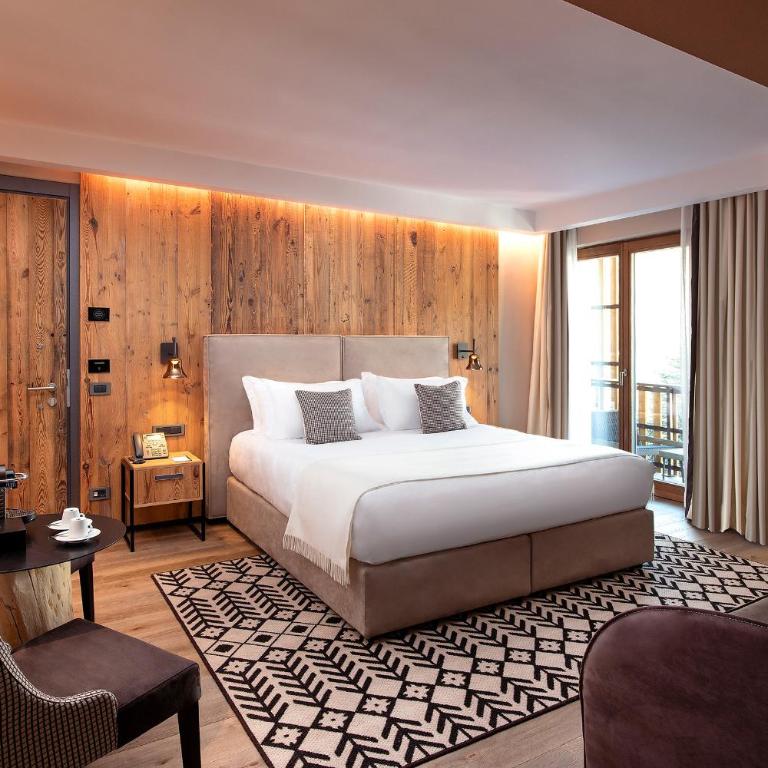 Le Massif Hotel & Lodge Courmayeur - The Leading Hotels of the World - Junior Suite (2 Adulti + 1 Bambino) - 4