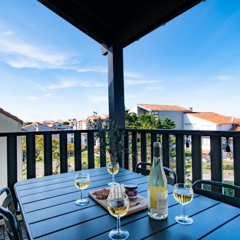 Le Miramar - Duplex lumineux à 300m de la plage - Two-Bedroom Apartment - 20