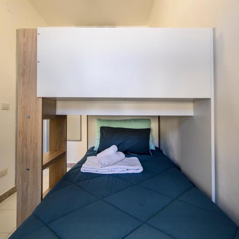MMHS Alghero Casa BS7 6PX 2BR wi-fi - Two-Bedroom Apartment with Balcony - 20