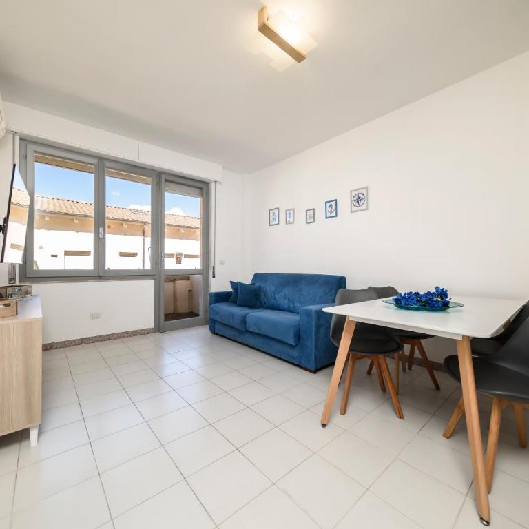 MMHS Alghero Casa BS7 6PX 2BR wi-fi - Two-Bedroom Apartment with Balcony - 2