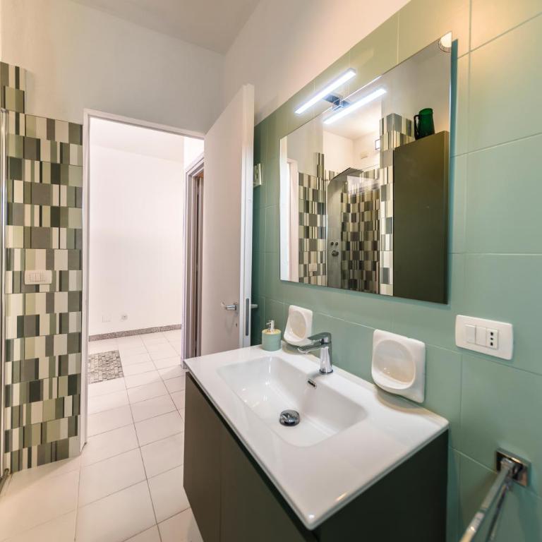 MMHS Alghero Casa BS7 6PX 2BR wi-fi - Two-Bedroom Apartment with Balcony - 38