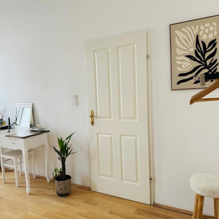 Modern 2-Bedroom Apartment with Living Room, 15 Minutes to Vienna City Center by Metro - Apartment mit 2 Schlafzimmern - 1