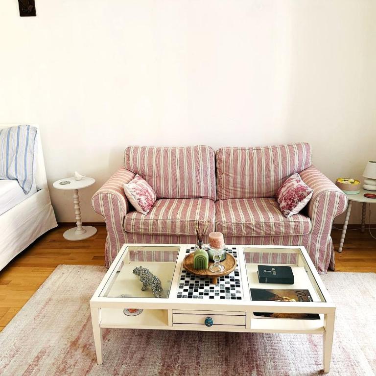 Modern 2-Bedroom Apartment with Living Room, 15 Minutes to Vienna City Center by Metro - Apartment mit 2 Schlafzimmern - 10