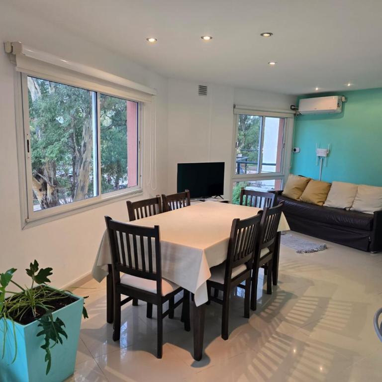 Divino dto zona centro con cochera y terraza con solarium propia - Apartamento de 1 dormitorio - 2