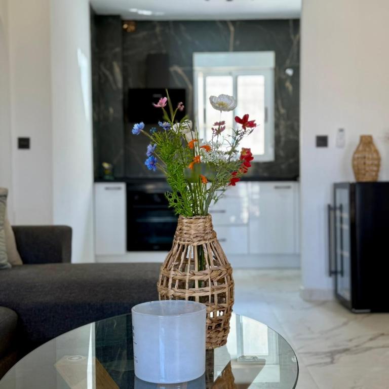 Sunny-Terrace Apartment in Los Altos - Apartamento de 2 dormitorios - 4