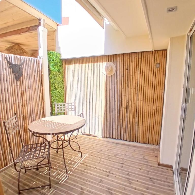 Hôtel Quai d'Azur - Chambre Familiale avec Terrasse - 1