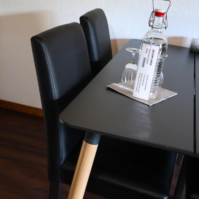 Hotel Cabana - Junior Suite mit Balkon und Blick auf den Eiger - 10