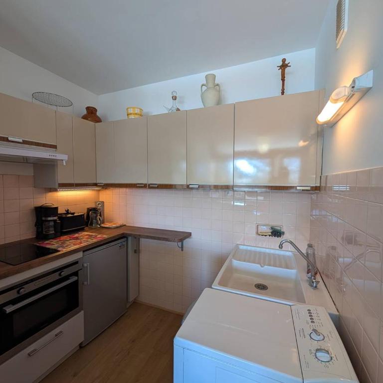 Appartement T2 avec balcon sud et parking privé - FR-1-593-9 - Appartamento (4 Adulti) - 4