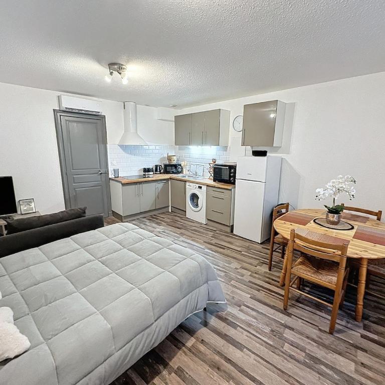 Séjour pèlerin serein pour séniors, appartement climatisé à 10 minutes sanctuaire et gare - Appartement 1 Chambre - 16