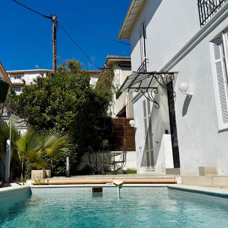 Jolie villa 5-pièces avec piscine et jardin - Maison de Vacances - 7