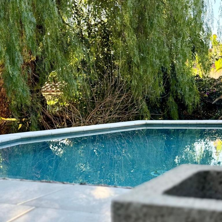 Jolie villa 5-pièces avec piscine et jardin - Maison de Vacances - 2
