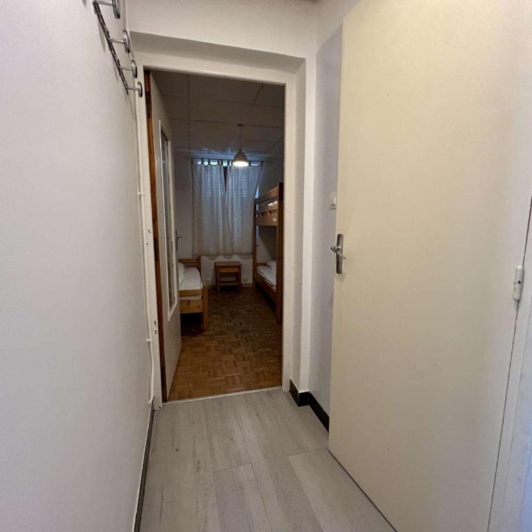 Appartement Montagne : 2 Pces, 4 Couchages, Jardin, Animaux OK, Navette et Commerce Proches - Maison 1 Chambre - 21