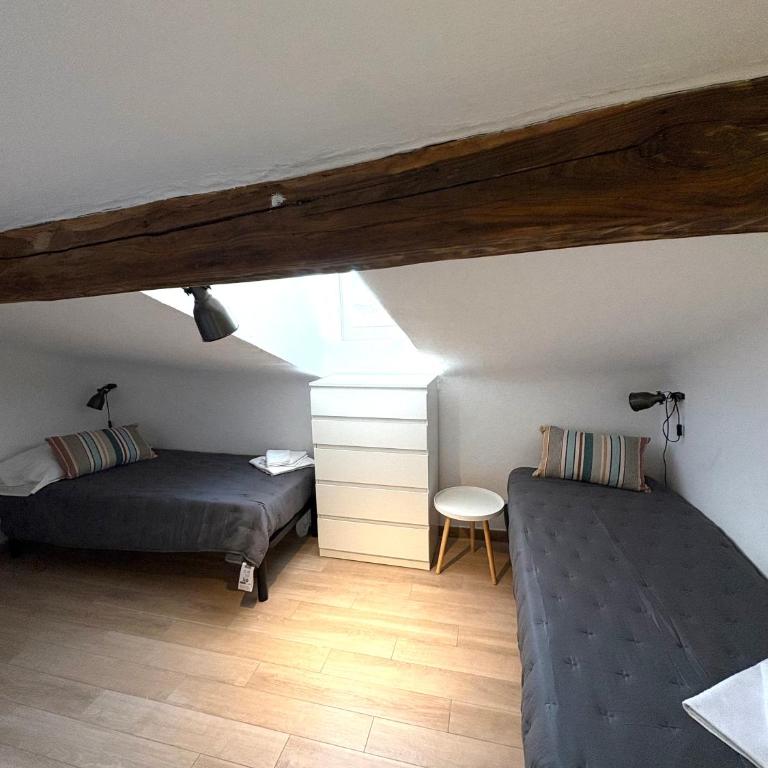 Casa Tua - Appartamento con 2 Camere da Letto e Vista Città - 18