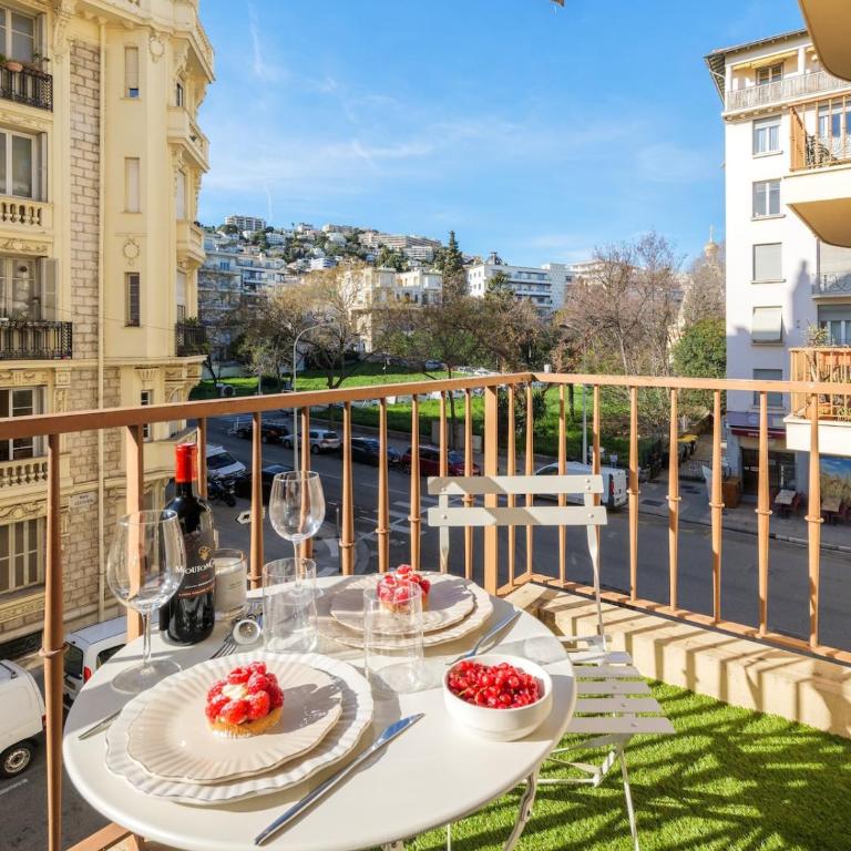 Charme niçois, 15min de la mer, 3 chambres, climatisation, terrasse - Appartement 3 Chambres - 69
