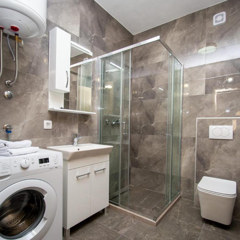 Nina Apartments Prcanj - One-Bedroom Apartment - 4