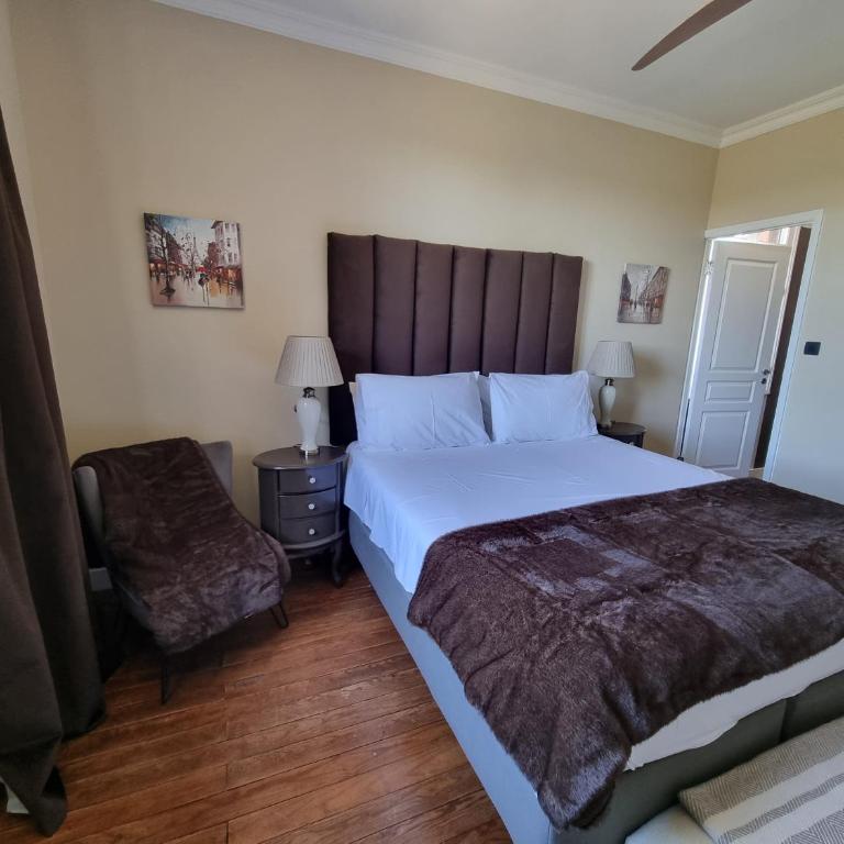 R & R BERGERAC - Doppelzimmer mit eigenem Bad - 4