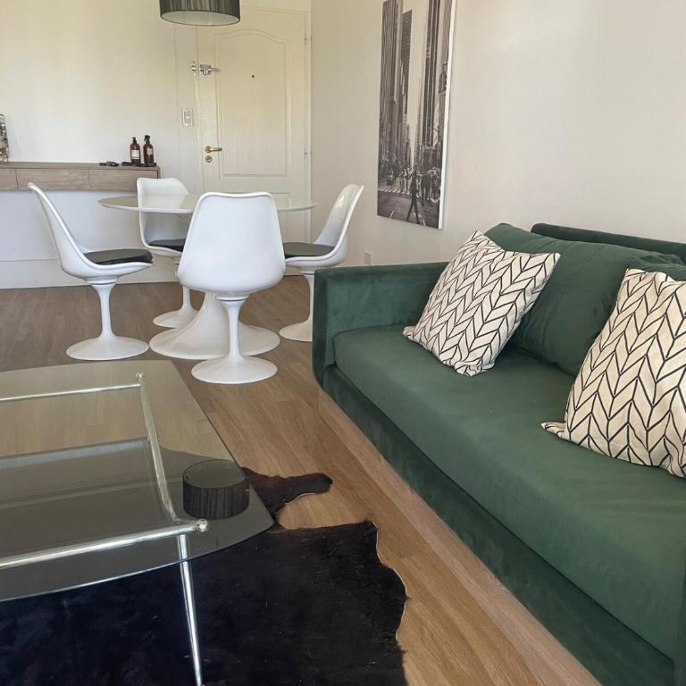 Dpto en Neuquén amueblado 2 ambientes, muy luminoso en zona céntrica - Apartamento de 1 dormitorio - 1