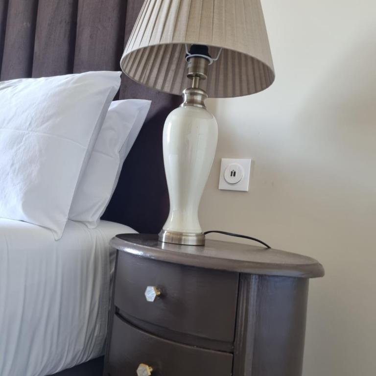 R & R BERGERAC - Doppelzimmer mit eigenem Bad - 6