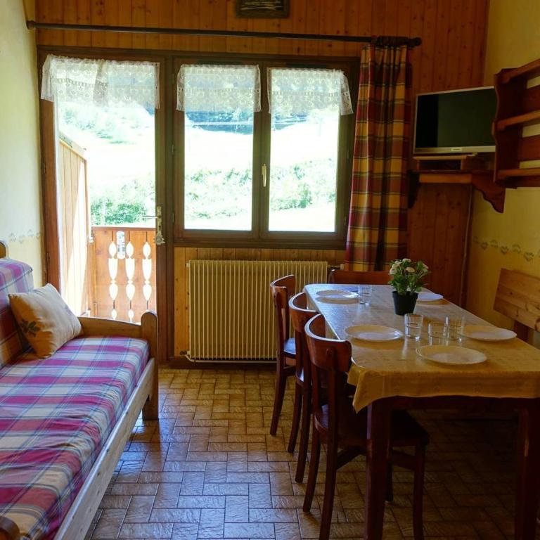 Appartement 7 personnes au pied des pistes avec parking à Arêches-Beaufort - Appartement 2 Chambres - 14