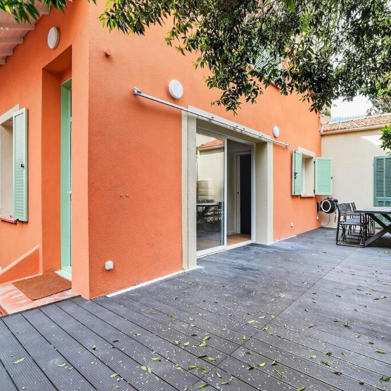 Magnifique maison avec parking à 50m de la plage - Maison 3 Chambres - 12