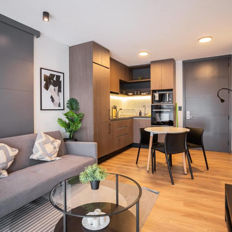 Exclusivity and comfort steps away from Alcantara - Apartment - 1