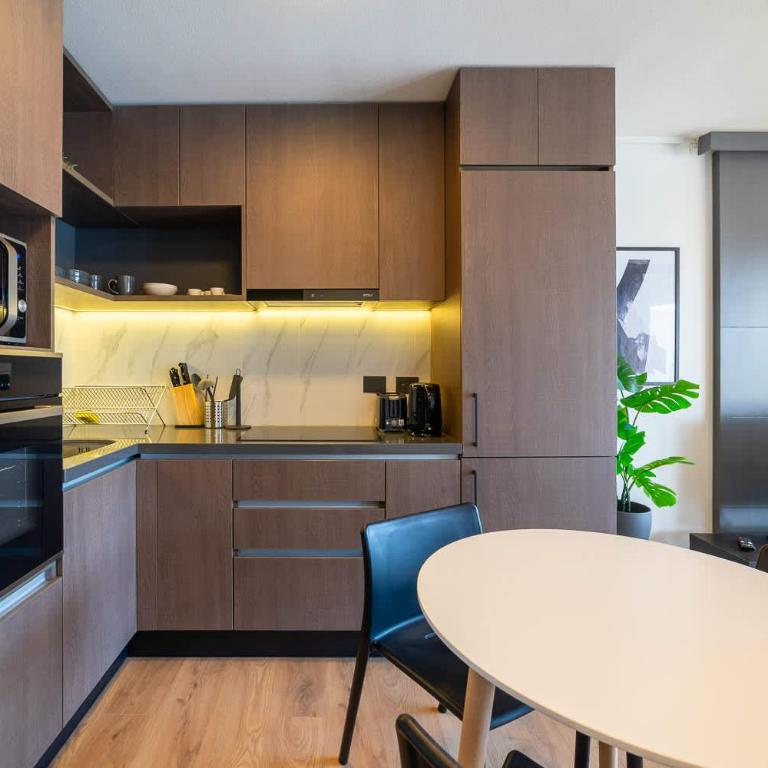 Exclusivity and comfort steps away from Alcantara - Apartment - 7