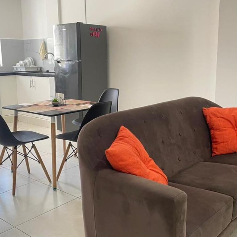 Confort y Estilo Centrico a pasos de todo Grupos y Flias - Two-Bedroom Deluxe Apartment - 39