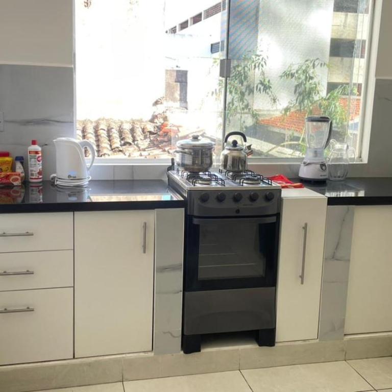 Confort y Estilo Centrico a pasos de todo Grupos y Flias - Two-Bedroom Deluxe Apartment - 53