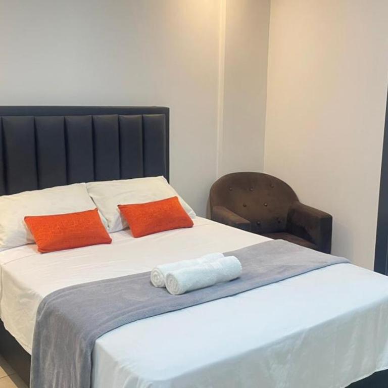 Confort y Estilo Centrico a pasos de todo Grupos y Flias - Two-Bedroom Deluxe Apartment - 59