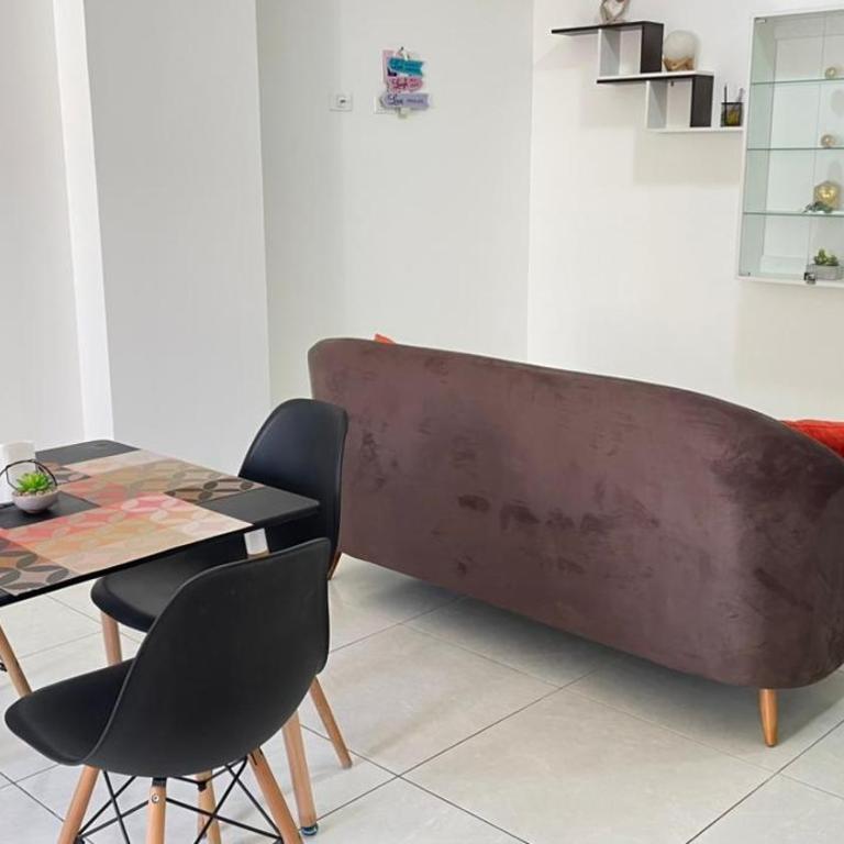 Confort y Estilo Centrico a pasos de todo Grupos y Flias - Two-Bedroom Deluxe Apartment - 63