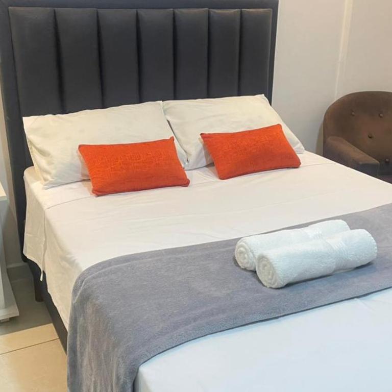 Confort y Estilo Centrico a pasos de todo Grupos y Flias - Two-Bedroom Deluxe Apartment - 65