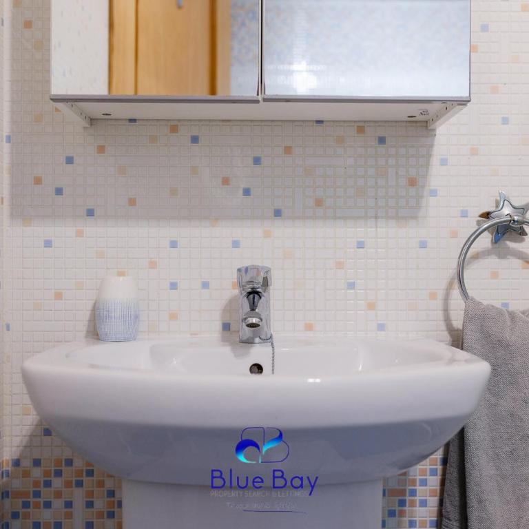 Blue Nautico - penthouse with stunning views of La Herradura - Two-Bedroom Apartment - 23