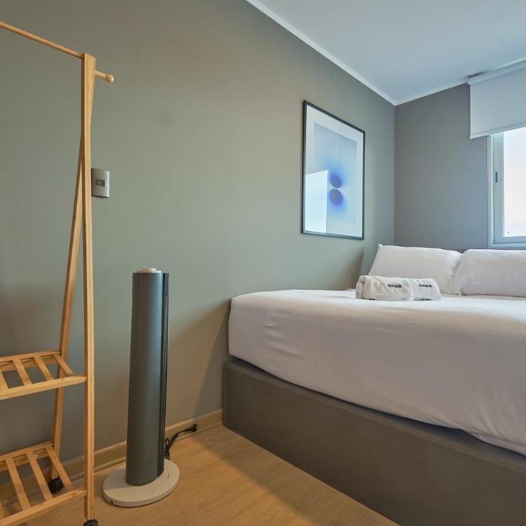 Midnight District Apartment by Geko - Apartamento de 2 dormitorios con balcón - 15