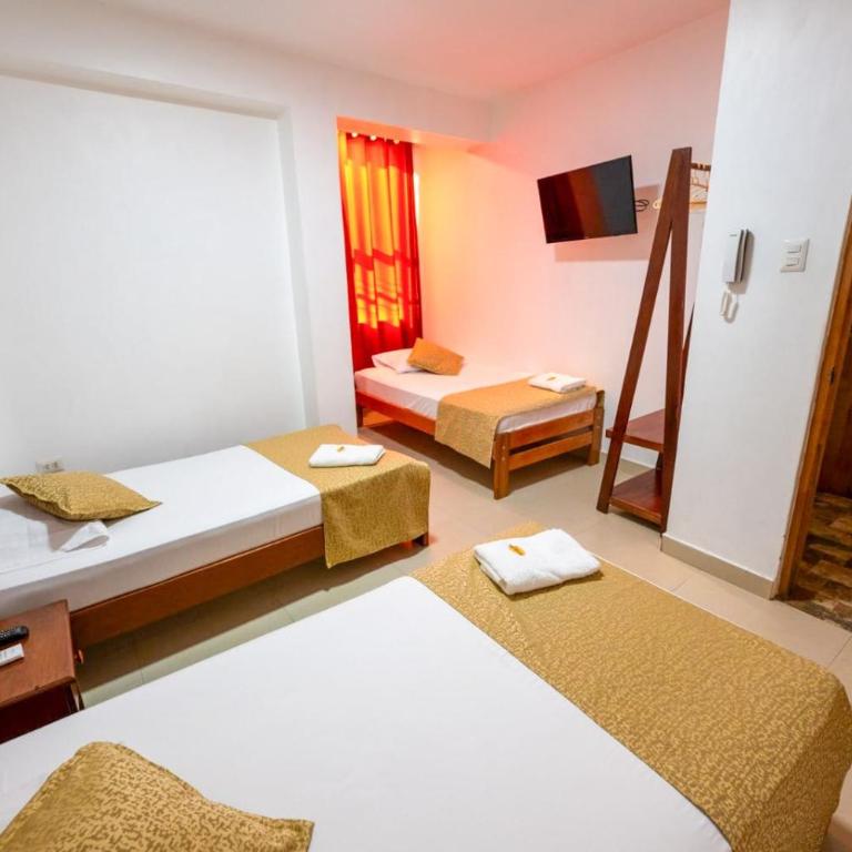 Hostal Macambo - Habitación Triple Estándar - 1