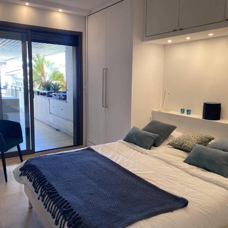 Cannes Croisette - Appartement 3 Pièces Résidence GRAY D'ALBION - Apartamento de 2 dormitorios con terraza - 2
