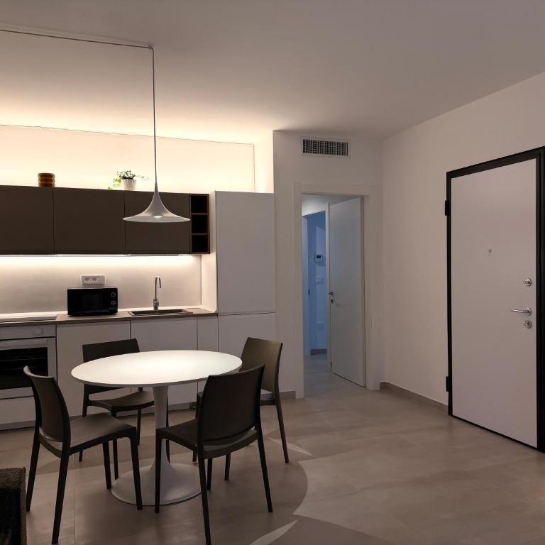 Sunstone - Two-Bedroom Apartment with Balcony - 3