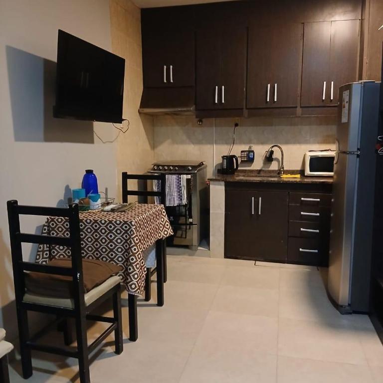 monoambiente cercano al centro civico - One-Bedroom Apartment - 2