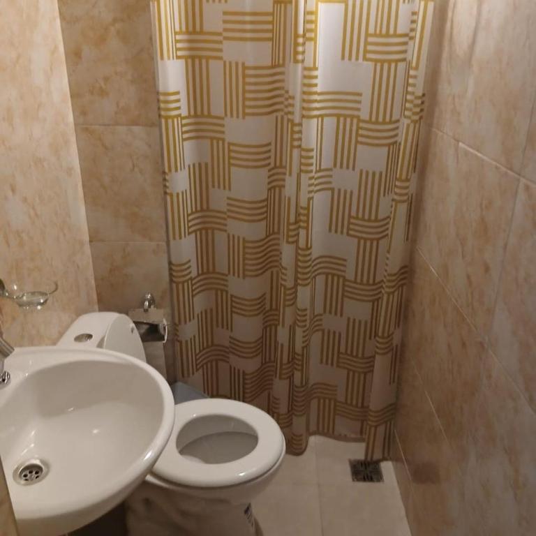 monoambiente cercano al centro civico - One-Bedroom Apartment - 4