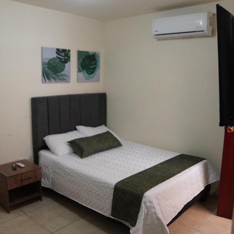 Casa Esperanza - Habitación Doble con baño privado - 15
