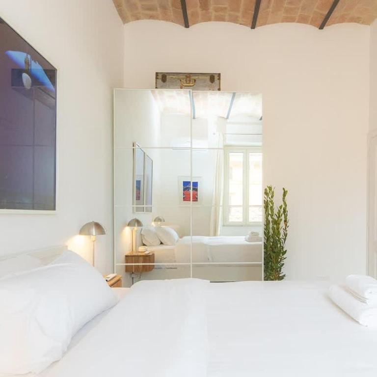 Casa d'artista con soffitti d'epoca vicino Termini - Appartamento - 40