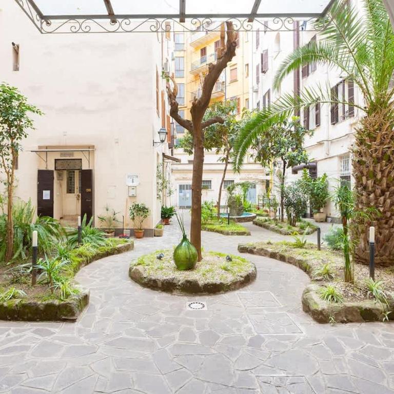 Casa d'artista con soffitti d'epoca vicino Termini - Appartamento - 55