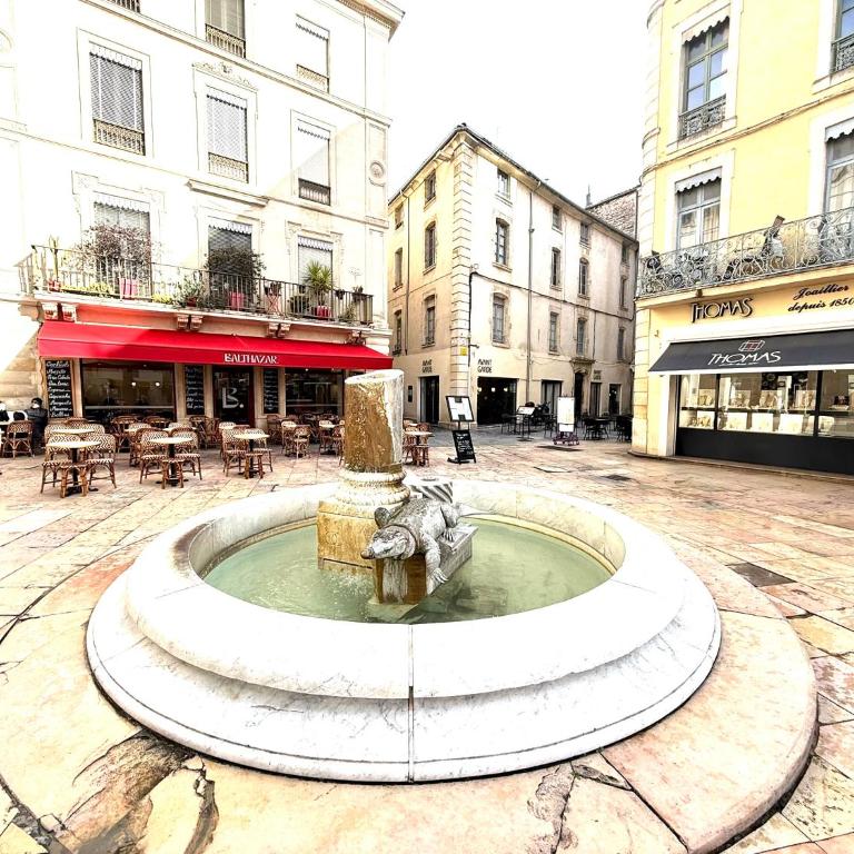 T3 cosy Nîmes centre - Parking - Arènes à pied - Climatisé - Apartamento de 2 dormitorios - 9