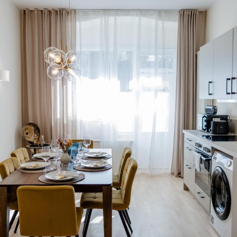 Lumen Homes - Heritage Boutique Apartments, zwischen Altstadt und Isar - Three-Bedroom Apartment Suite - 4