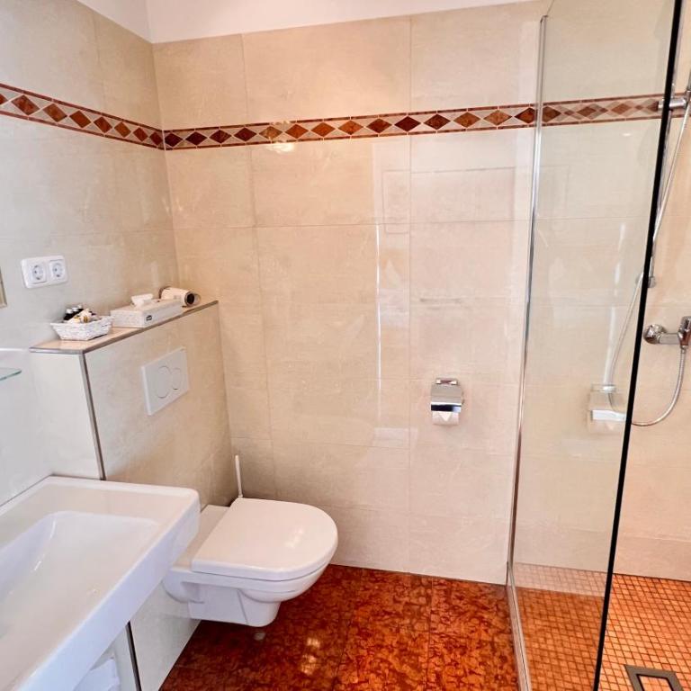 Hotel am See - Seeresidenz - Doppelzimmer mit Bergblick - 10